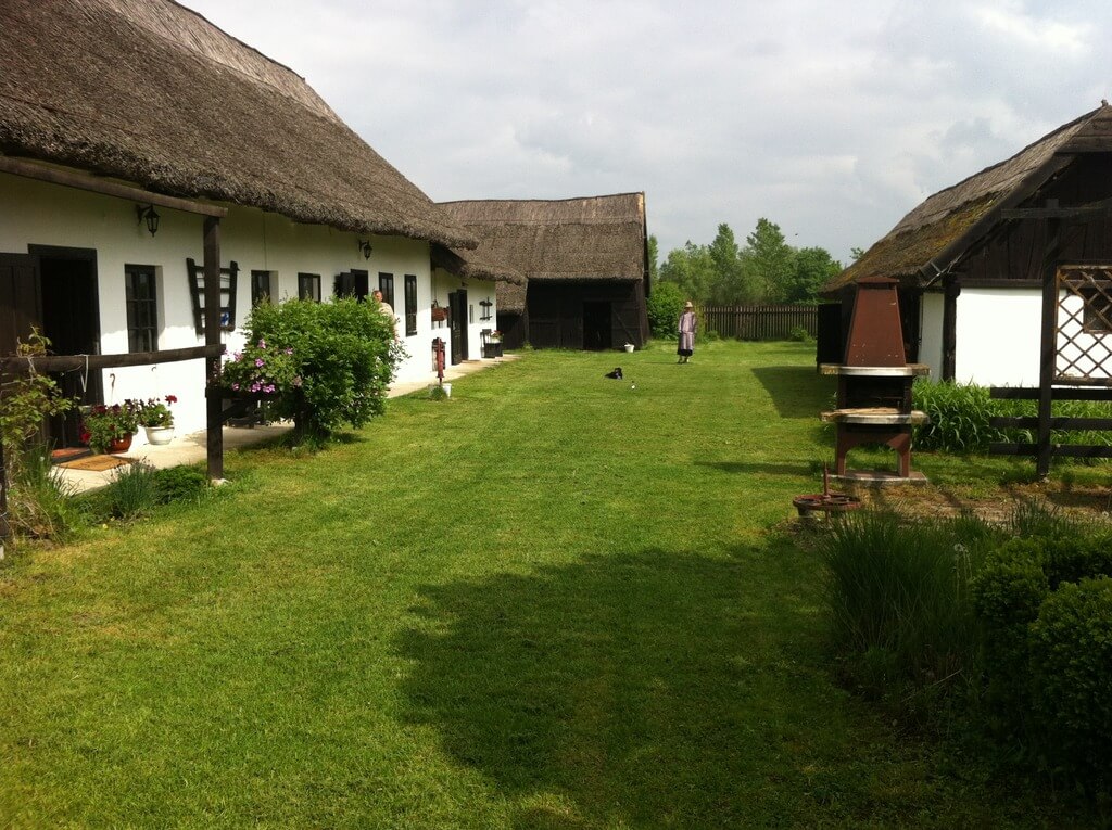 Predané: Väčšia chalupa v Gabčíkove, časť Dedinský ostrov, 5600m2.-1