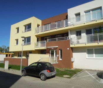 Predané: 3 izb. byt v Rovinke-1