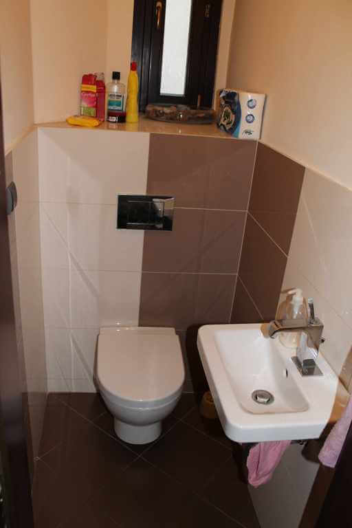 Predané Predaj exkluzívneho 3,5 izb. bytu,v centre, ulica Dostojevského rad v Bratislave, vedľa Jakubovho námestia, 94m2, kompletne zariadený-25