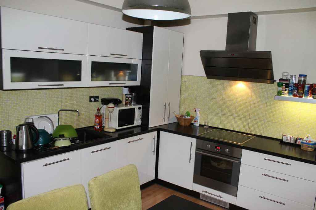 Predané Predaj exkluzívneho 3,5 izb. bytu,v centre, ulica Dostojevského rad v Bratislave, vedľa Jakubovho námestia, 94m2, kompletne zariadený-21