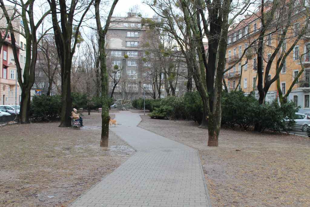 Predané Predaj exkluzívneho 3,5 izb. bytu,v centre, ulica Dostojevského rad v Bratislave, vedľa Jakubovho námestia, 94m2, kompletne zariadený-2