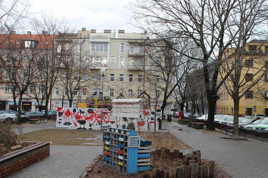 Predané Predaj exkluzívneho 3,5 izb. bytu,v centre, ulica Dostojevského rad v Bratislave, vedľa Jakubovho námestia, 94m2, kompletne zariadený-1