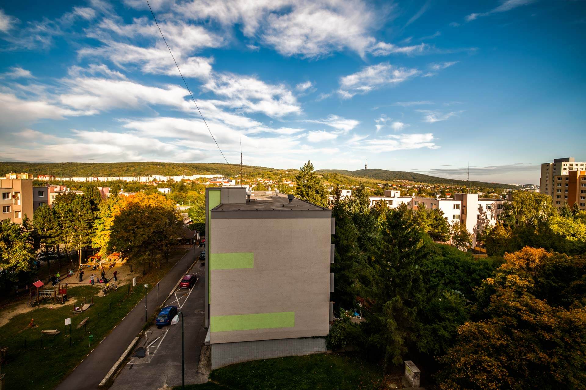 Predané – 4 izbový byt po čiastočnej rekonštrukcii s krásnym výhľadom 73m2 + 4m2 loggia-13