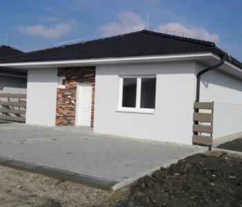 Predané: Novostavba na kľúč + kuchyňa + pozemok len za 98 000 Eur, iba 25km od Bratislavy-1