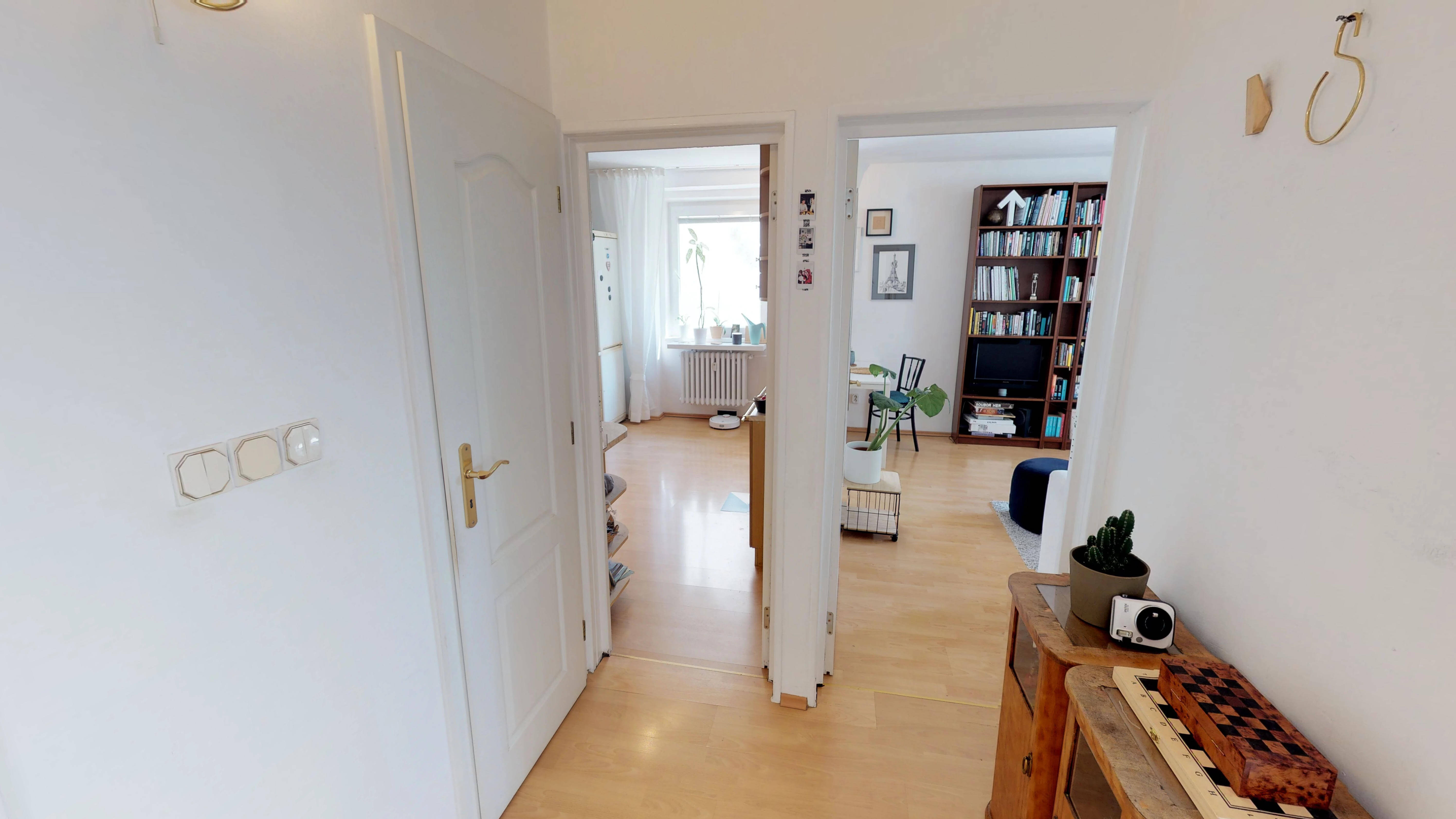 Predané Predaj exkluzívneho 3 izb. bytu,v Ružinove, ulica Palkovičová, blízko Trhoviska Miletičky v Bratislave, 68m2, kompletne zariadený-24