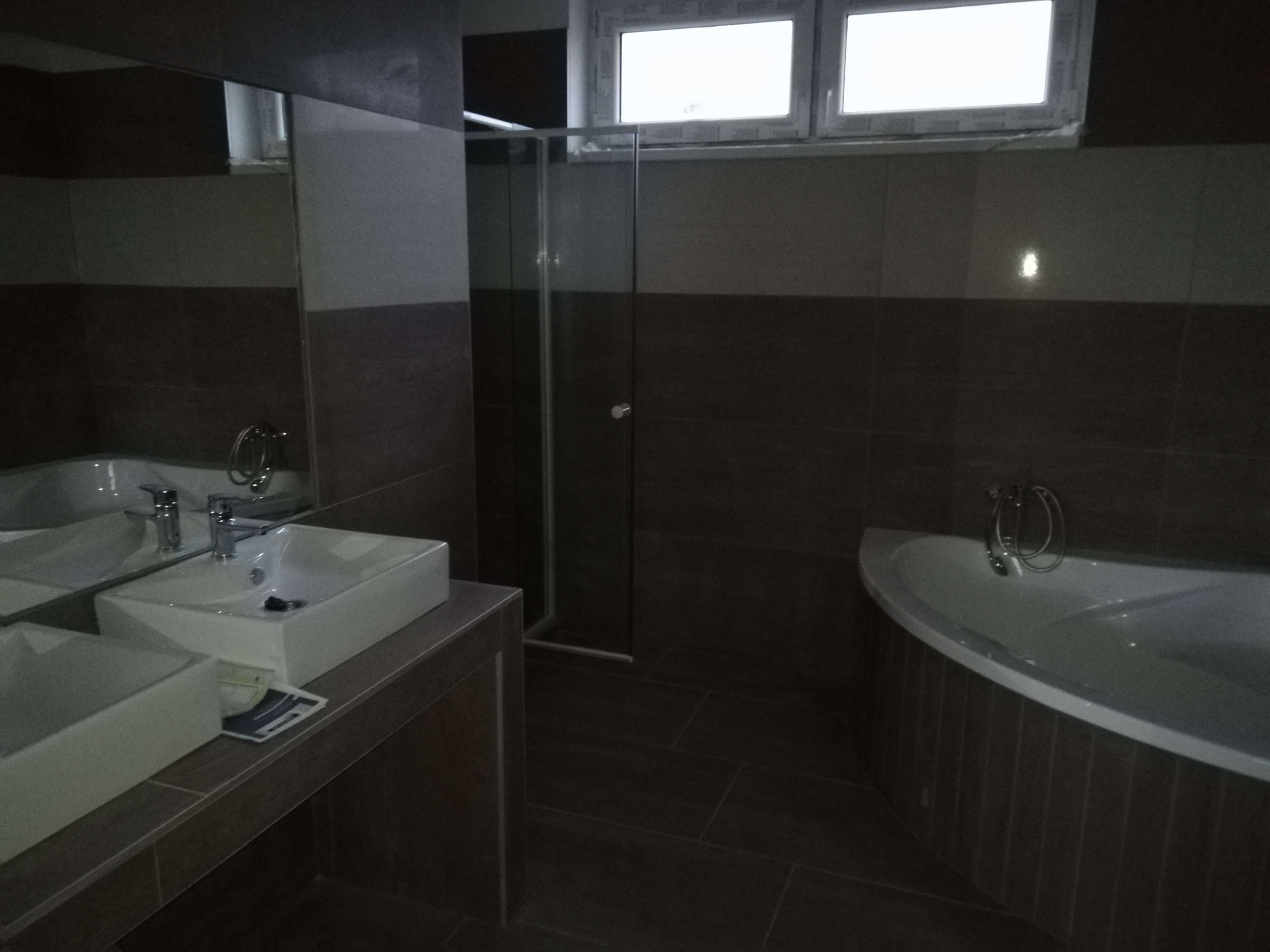 Predané: NOVOSTAVBA s terasou NA KĽÚČ + POZEMOK len 25km od Bratislavy-7