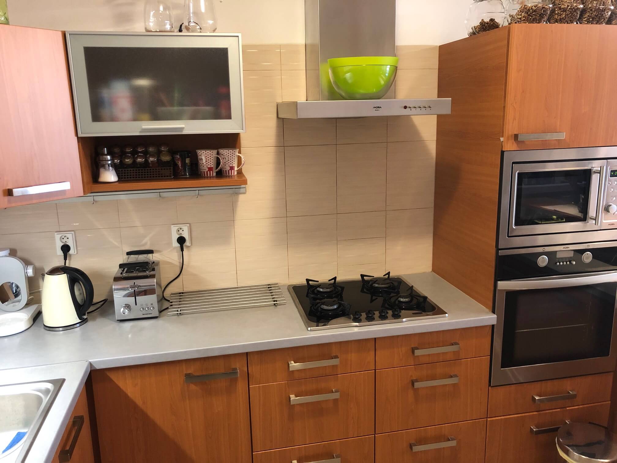 Predané: Exkluzívne na predaj 3 izb. byt, 72 m2, balkón 8 m2, parkovacie státie, Bratislava, Petržalka, Budatínska-38