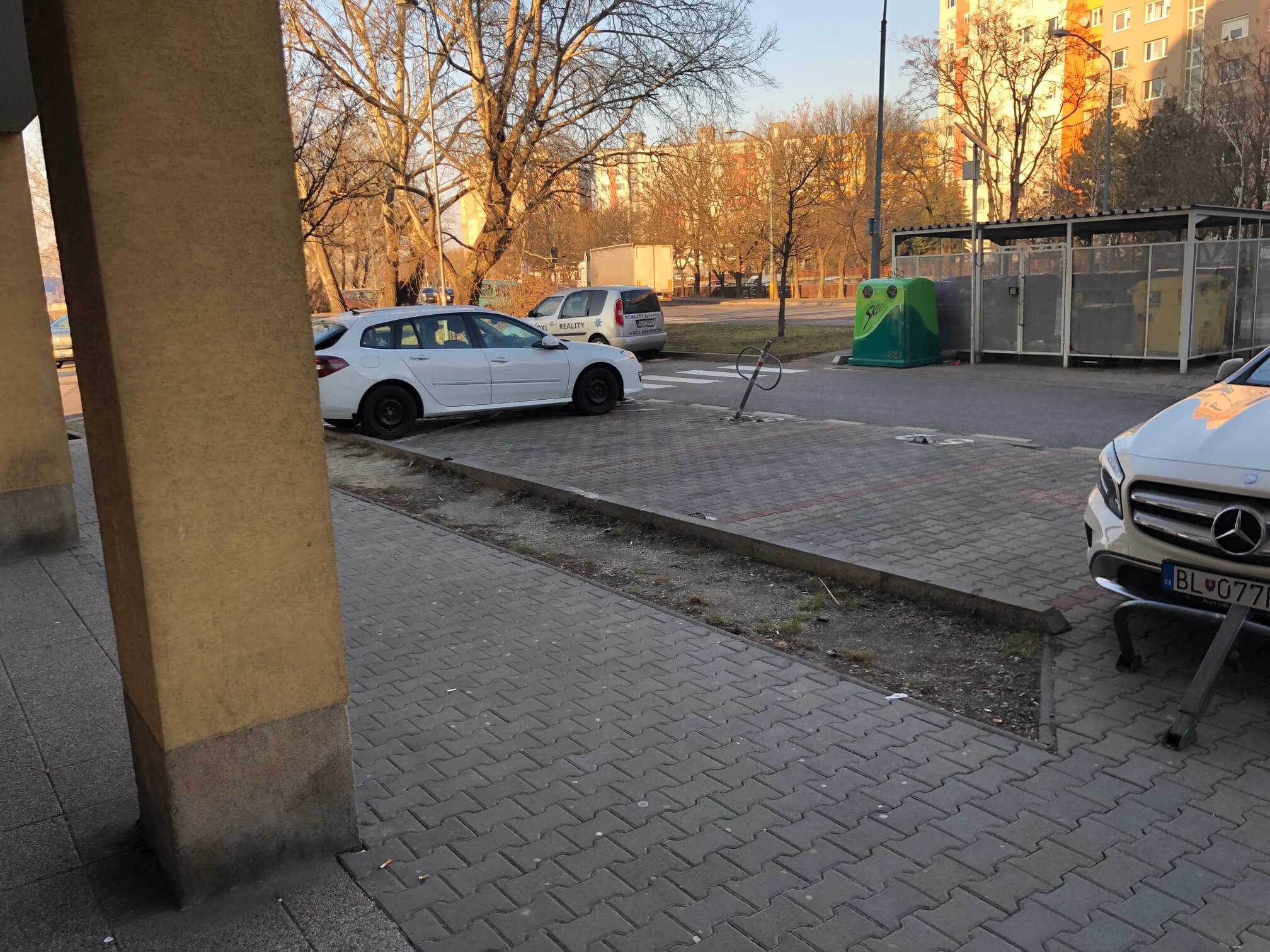 Predané: Exkluzívne na predaj 3 izb. byt, 72 m2, balkón 8 m2, parkovacie státie, Bratislava, Petržalka, Budatínska-19