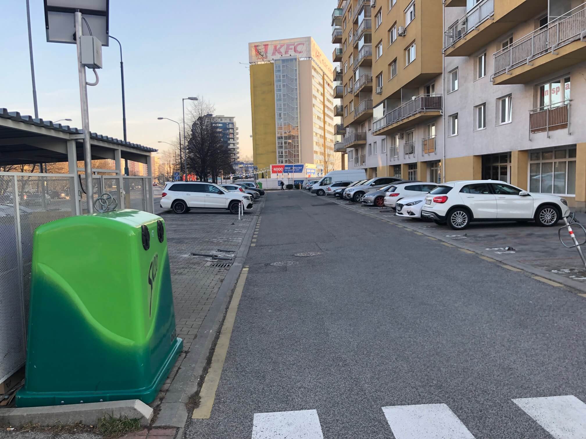 Predané: Exkluzívne na predaj 3 izb. byt, 72 m2, balkón 8 m2, parkovacie státie, Bratislava, Petržalka, Budatínska-23
