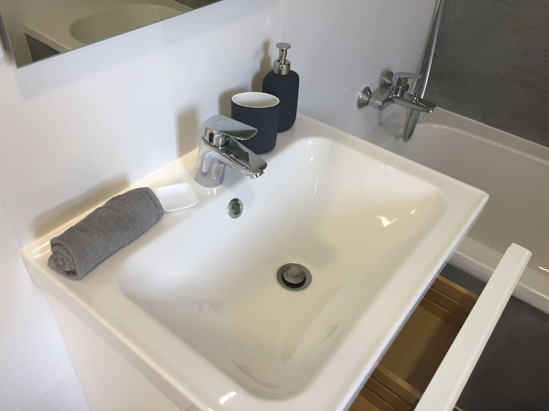 Predané: Predáme 1 izbový byt, Ligurčeková, Podunajská Biskupice, 30m2, záhrada 26m2, parkovacie státie 12m2-9