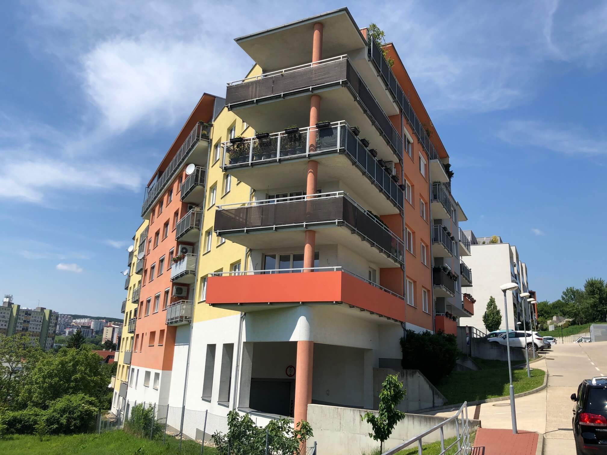 Predané: 3 izbový byt, novostavba, 72,25m2, loggia 4,82m2, Staré Grunty, Karlovka, garážové státie-50
