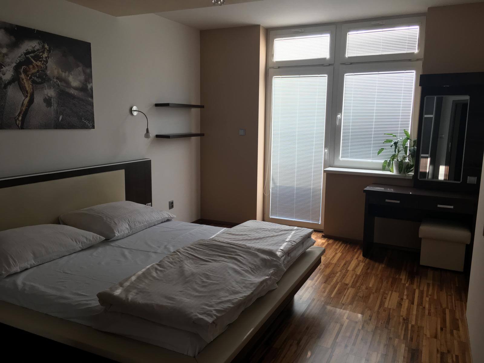 Prenajate: Prenájom 4 izbového luxusného bytu, Pri Slavíne, novostavba, 2x parkovanie, Boženy Nemcovej, Centrum-40
