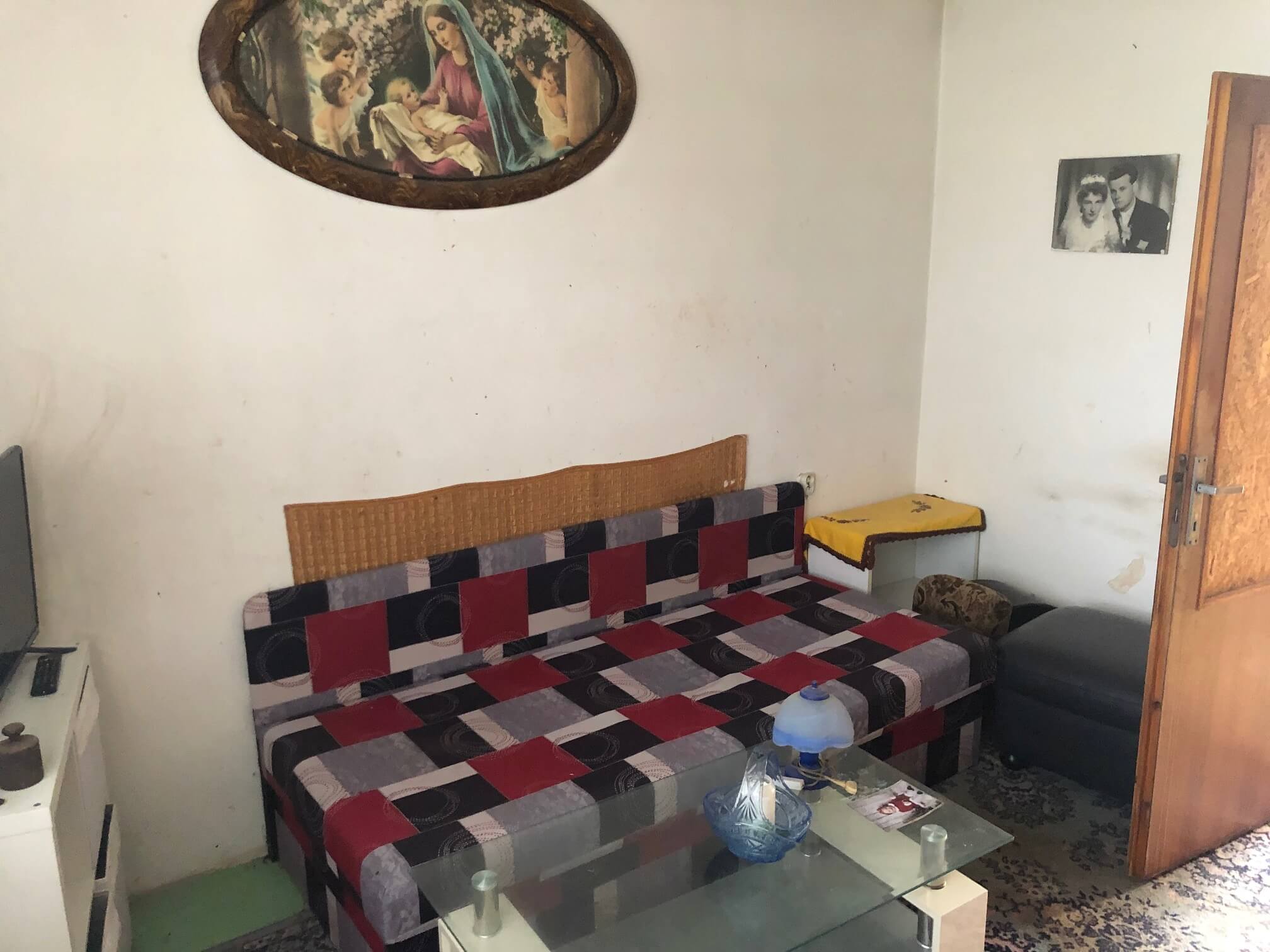 Prenajaté: Exkluzívne: Rodinný dom, 4 izbový, Šalgočka úžitková 140m2, podpivničenie 120m2, pozemok 1500m2-36