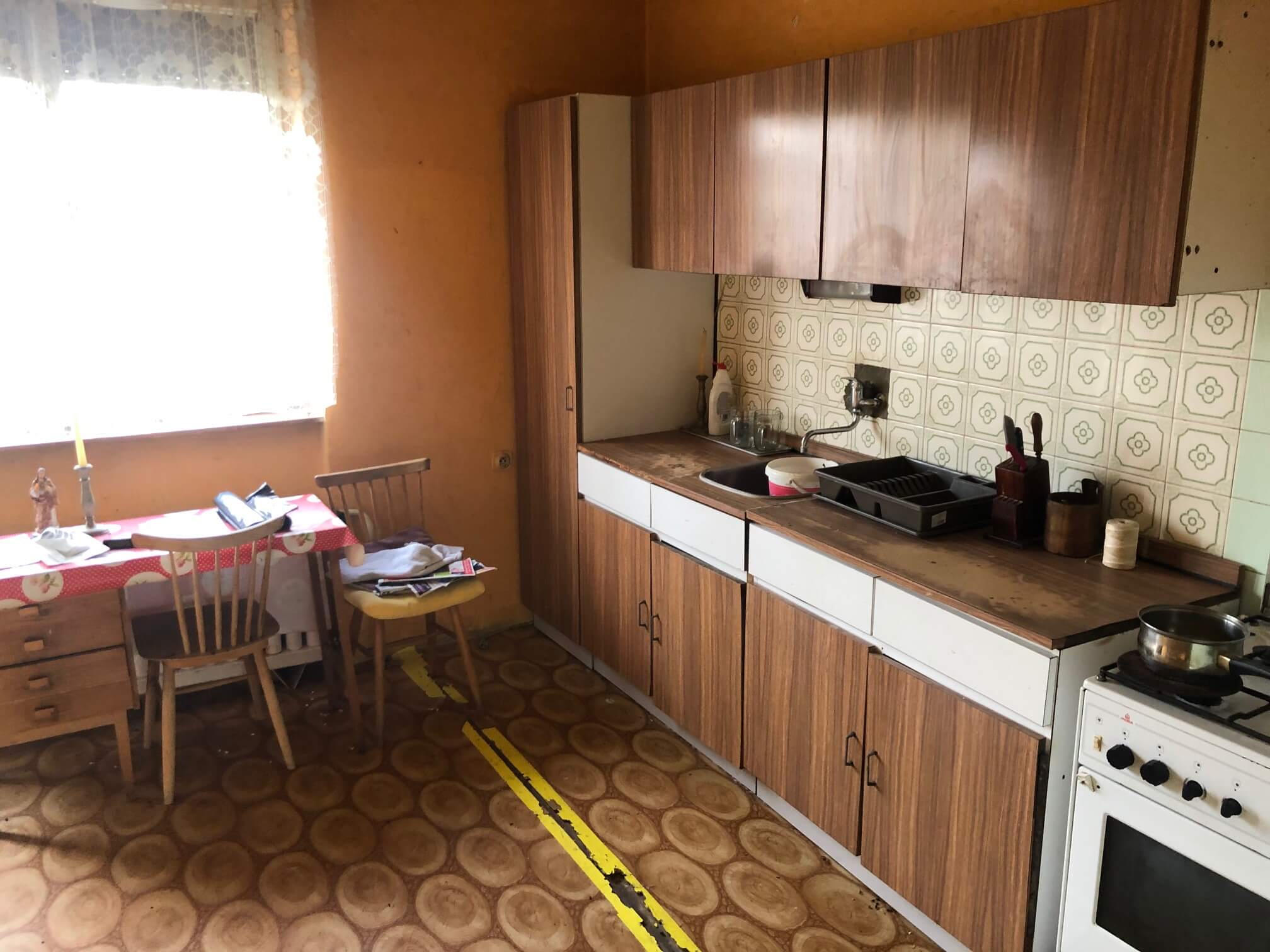 Prenajaté: Exkluzívne: Rodinný dom, 4 izbový, Šalgočka úžitková 140m2, podpivničenie 120m2, pozemok 1500m2-33