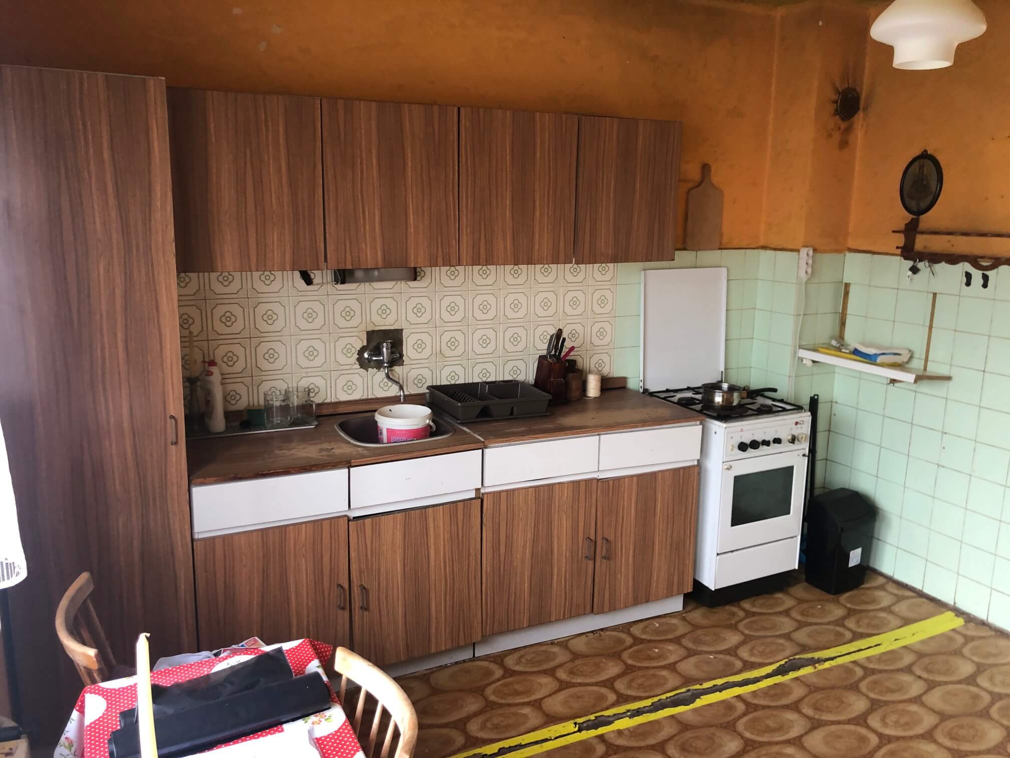 Prenajaté: Exkluzívne: Rodinný dom, 4 izbový, Šalgočka úžitková 140m2, podpivničenie 120m2, pozemok 1500m2-31