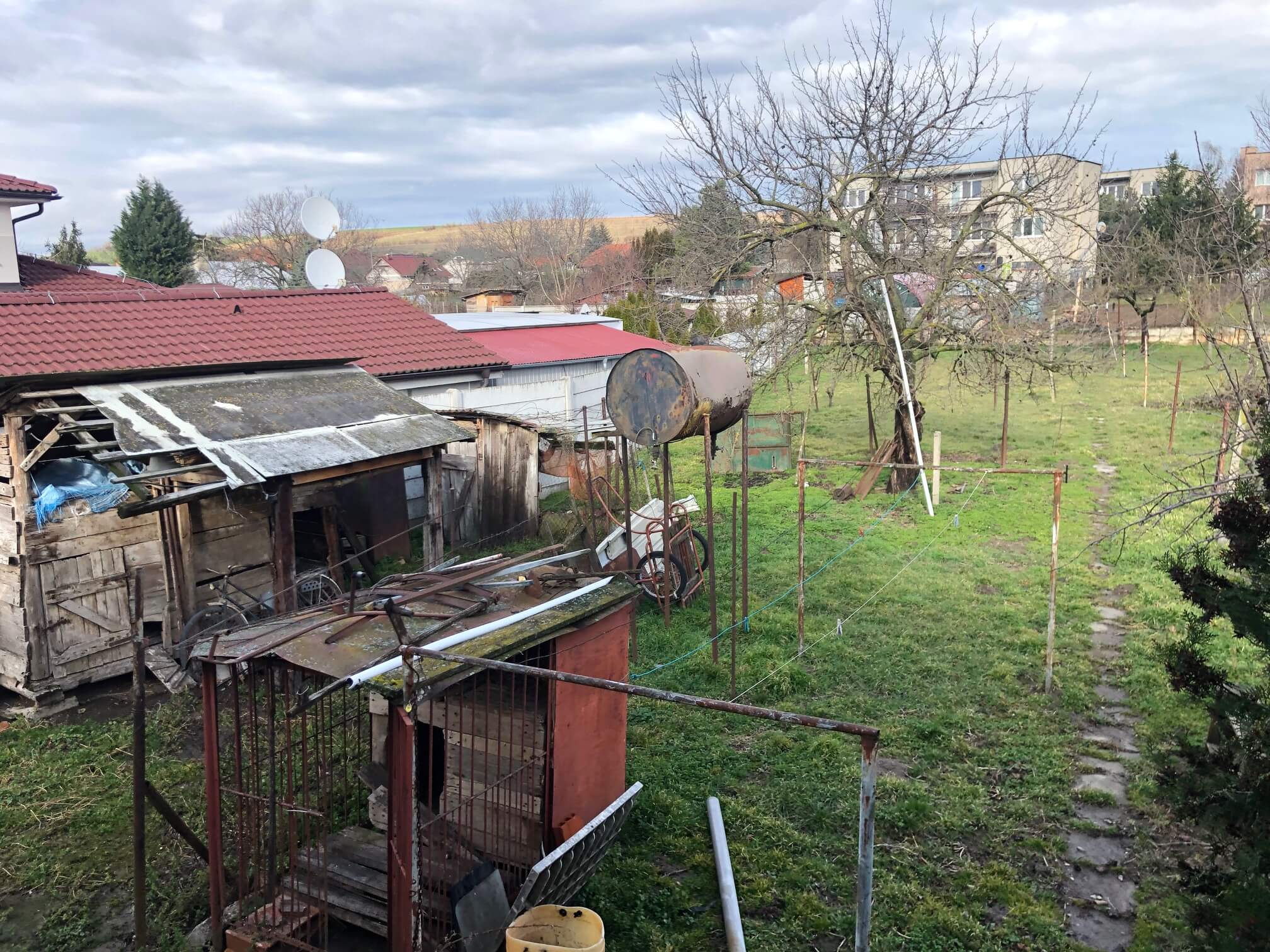 Prenajaté: Exkluzívne: Rodinný dom, 4 izbový, Šalgočka úžitková 140m2, podpivničenie 120m2, pozemok 1500m2-29