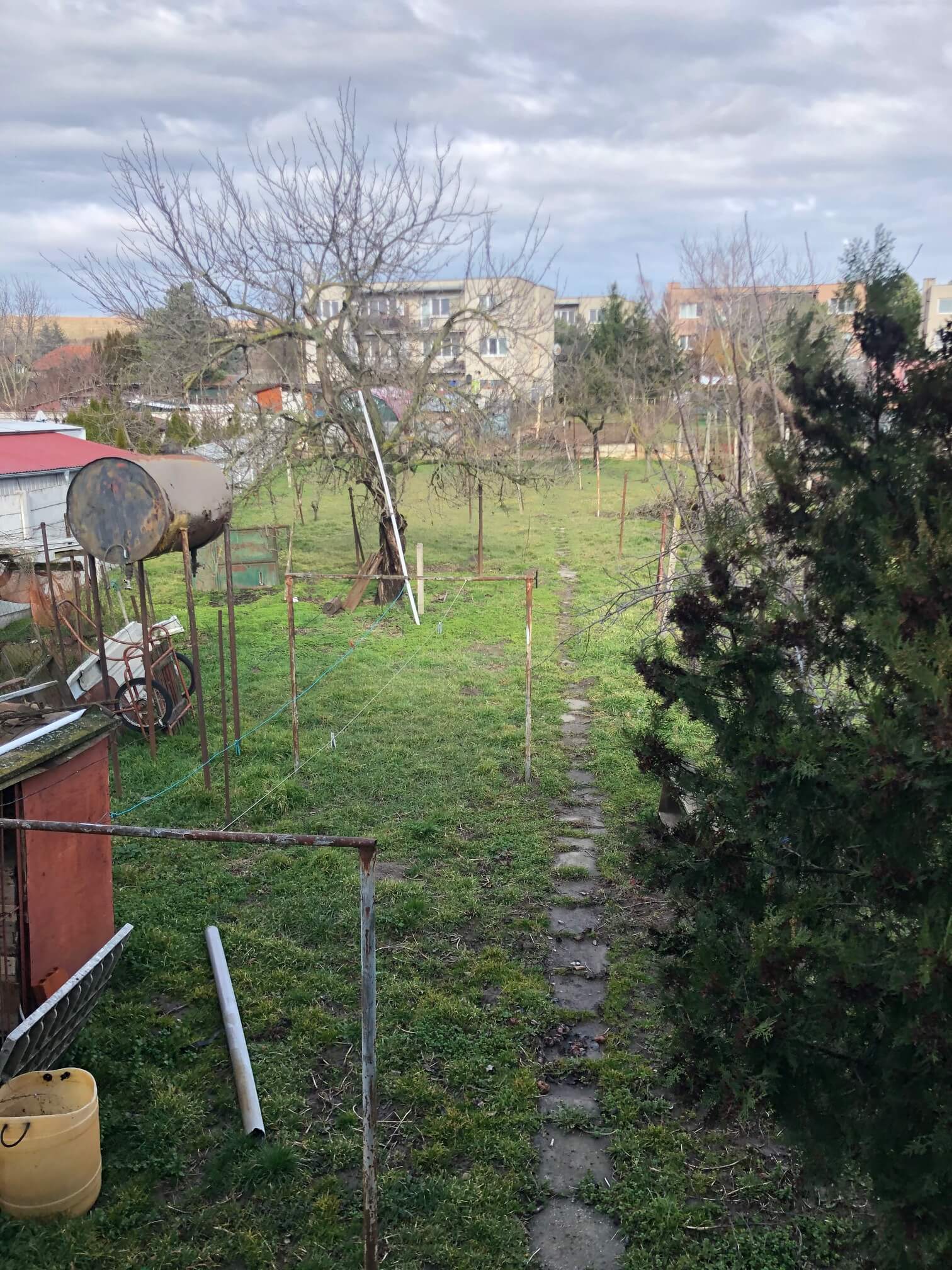 Prenajaté: Exkluzívne: Rodinný dom, 4 izbový, Šalgočka úžitková 140m2, podpivničenie 120m2, pozemok 1500m2-26