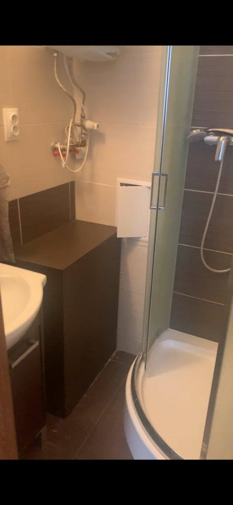Prenajaté: Na prenájom exkluzívny nebytový priestor, kancelárie, 3 izby, 35m2, v Centre BA, Gorkeho 1,-7
