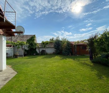 Predané: Predaj Rodinný dom v Šoporni, v tichej lokalite, pozemok 674m2, úžitková plocha 181m2,záhrada, kôlňa-2