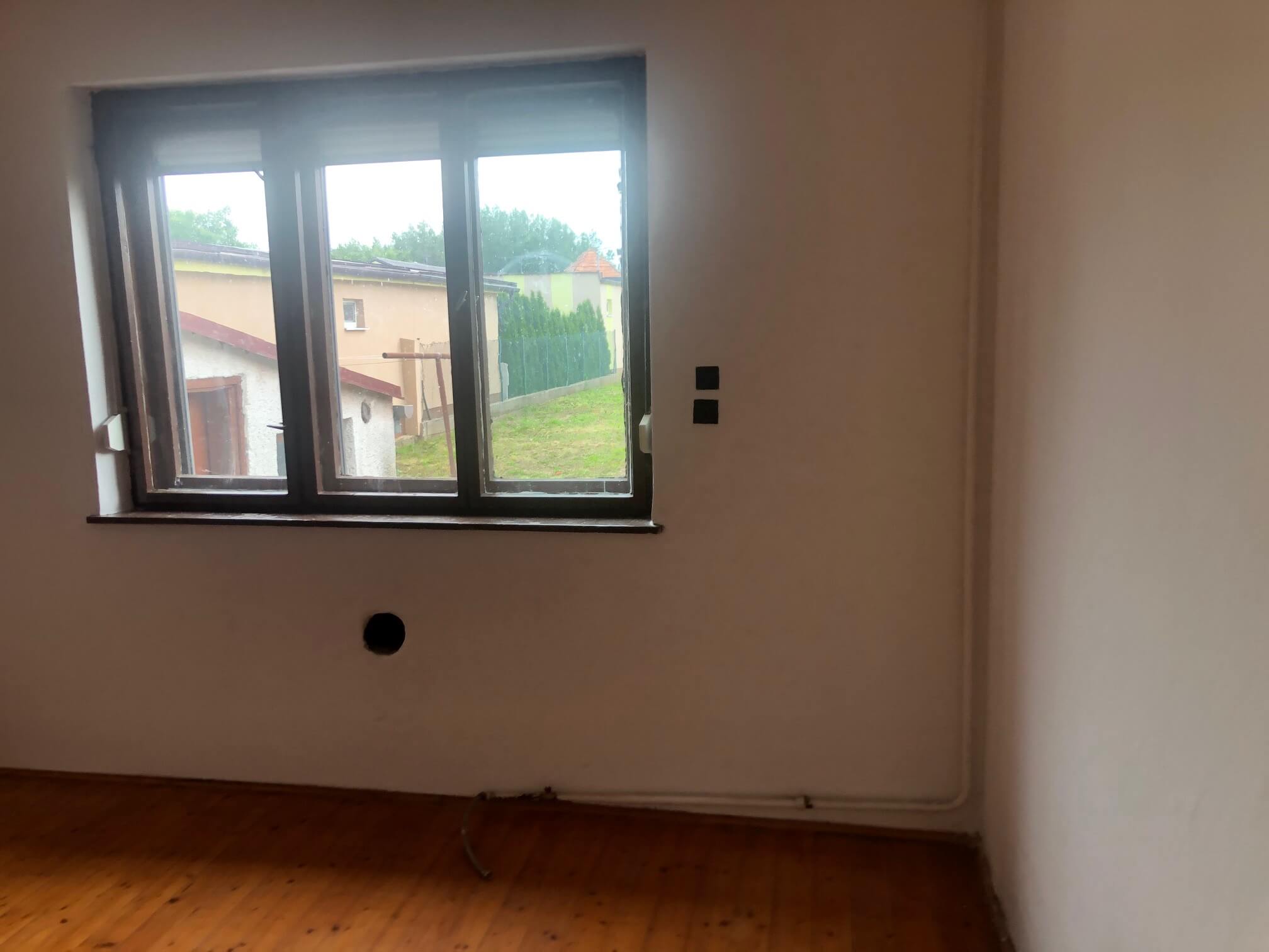 Predané: Pôvodný 4 izbový Rodinný dom v Šoporni, úžitková 96m2 plus 96m2 povala, pozemok 550m2-20