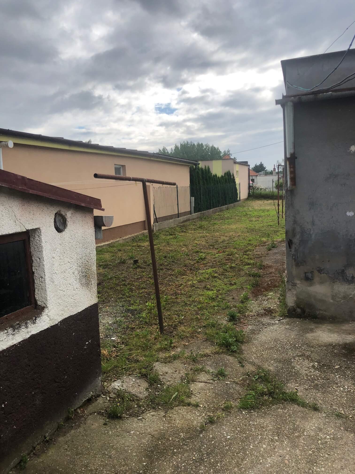 Predané: Pôvodný 4 izbový Rodinný dom v Šoporni, úžitková 96m2 plus 96m2 povala, pozemok 550m2-17