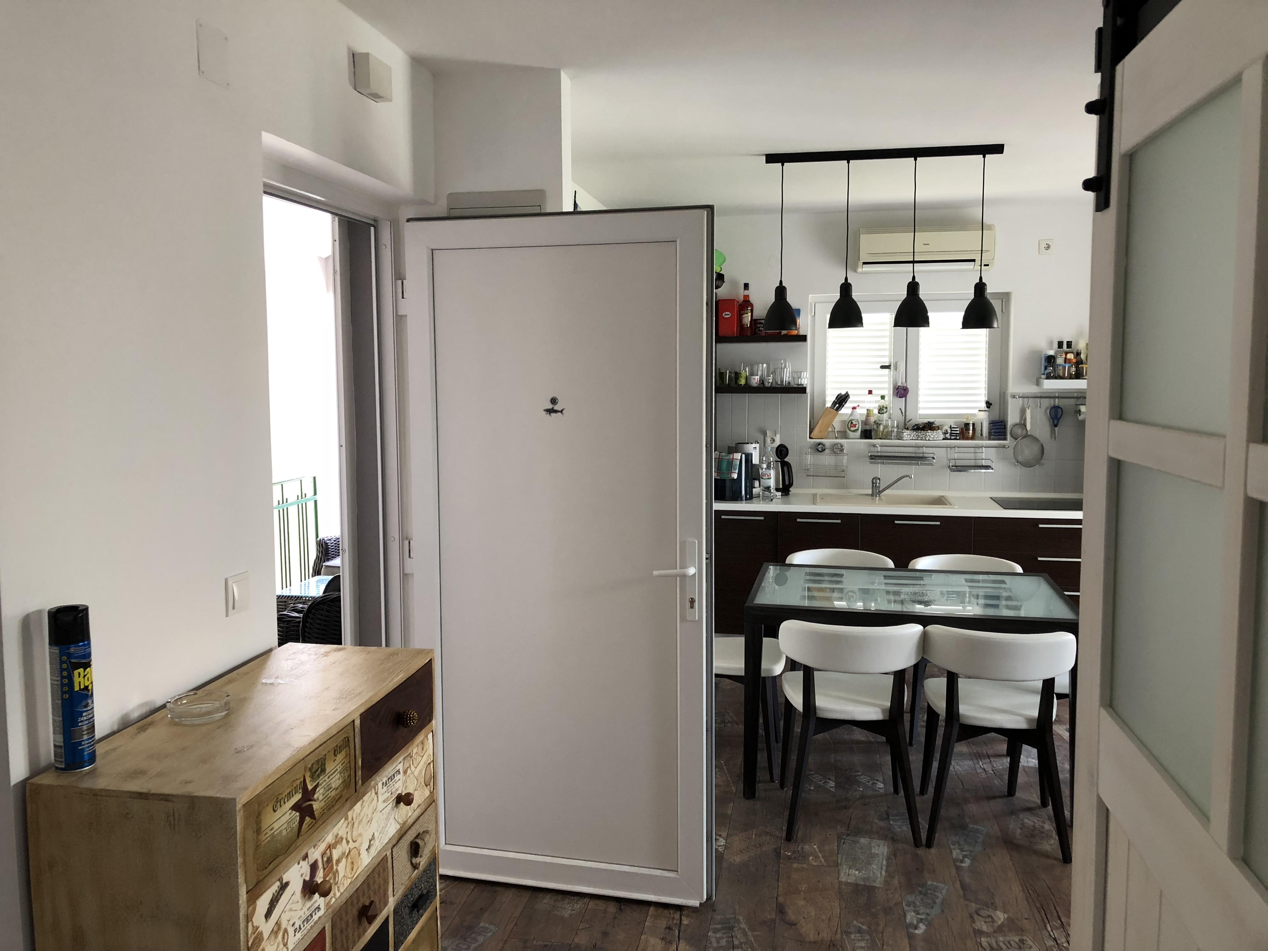 Predané: 3 izbový apartmán pri mori v Chorvátsku, Biogradská riviera Turanj, 100m2 + garaž, 70m od mora-10