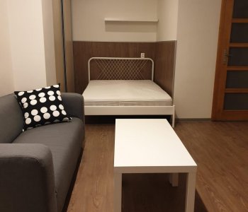Prenajaté: Obytný atelier, 22m2, Staré Mesto, Šuleková 13, zariadený-1