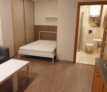 Prenajaté: Obytný atelier, 22m2, Staré Mesto, Šuleková 13, zariadený-2