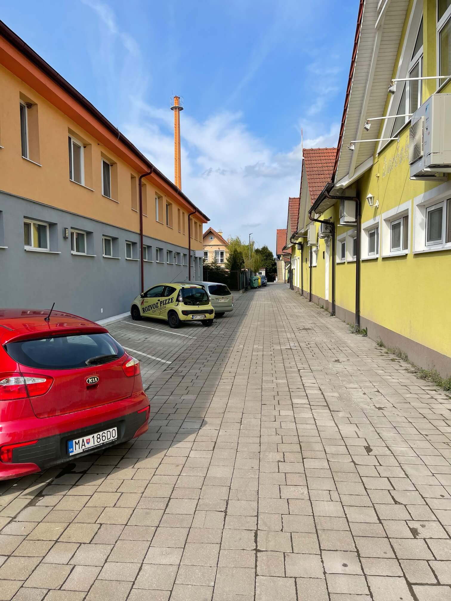 Stavebný pozemok s územným rozhodnutím, na výstavbu RD , Všetky siete, Malacky, Kukučínová ulica, 1037m2-18