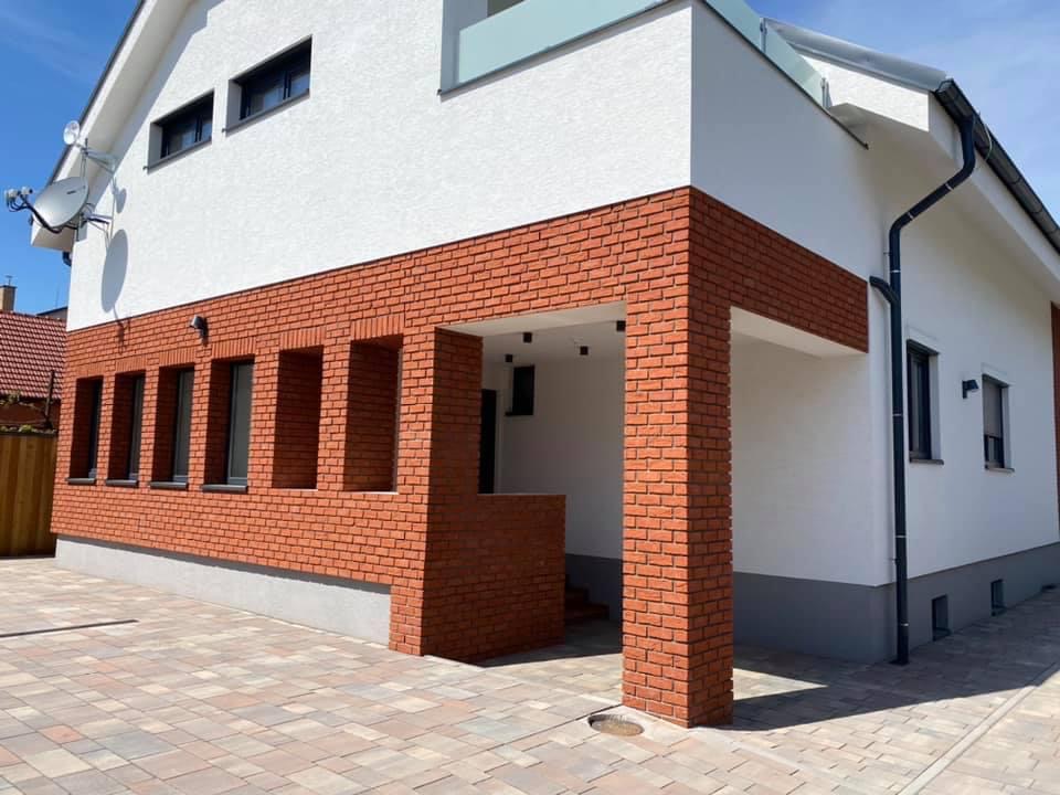 Prenajaté: Na prenájom úplne nový 2 izbový byt v Malackách, Kukučínová,60m2, predzáhradka 18m2, 2x parkovonie-19