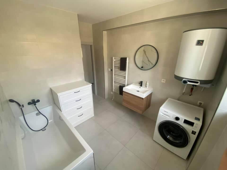Prenajaté: Na prenájom úplne nový 2 izbový byt v Malackách, Kukučínová,60m2, predzáhradka 18m2, 2x parkovonie-4