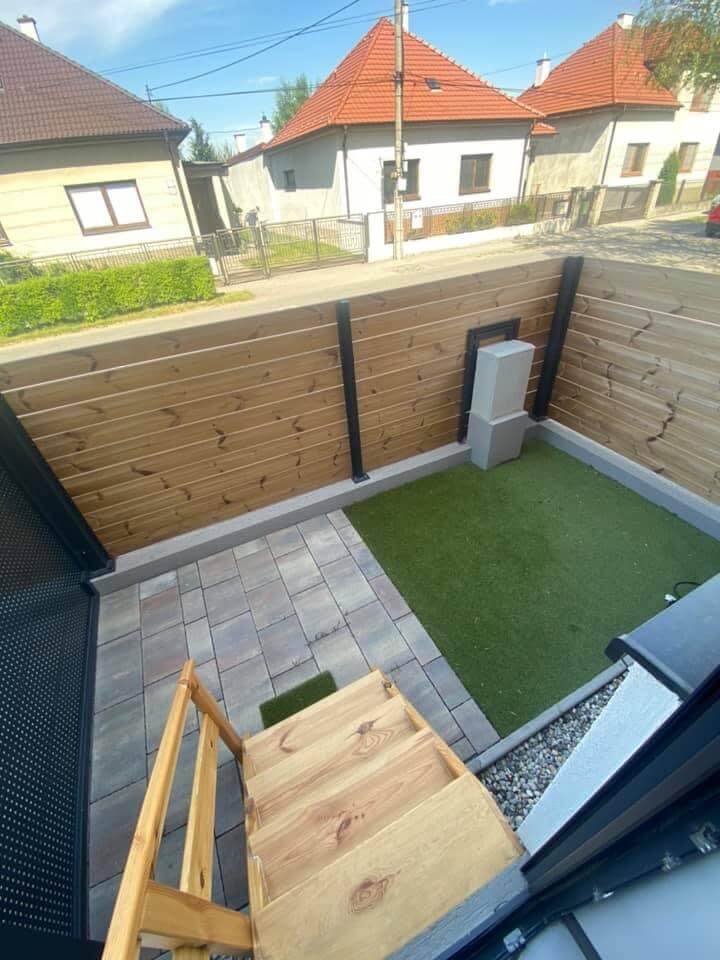 Prenajaté: Na prenájom úplne nový 2 izbový byt v Malackách, Kukučínová,60m2, predzáhradka 18m2, 2x parkovonie-3