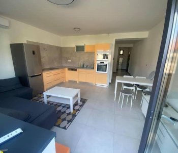 Prenajaté: Na prenájom úplne nový 2 izbový byt v Malackách, Kukučínová,60m2, predzáhradka 18m2, 2x parkovonie-0