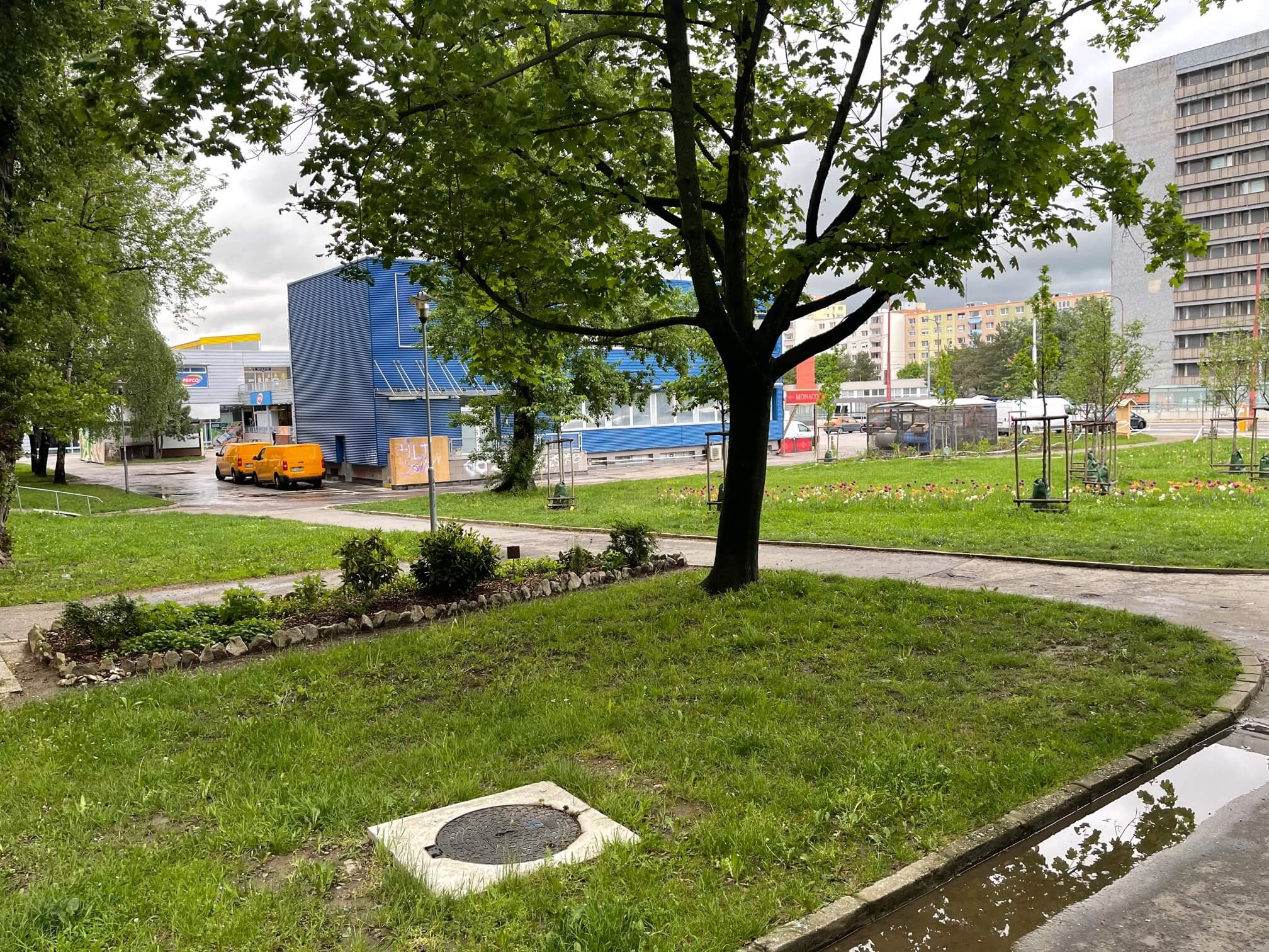 Predané: Exkluzívne na predaj zrekonštruovaný 2 izbový byt, 48m2, Fedáková 12, Dúbravka, pri OC Saratov-6