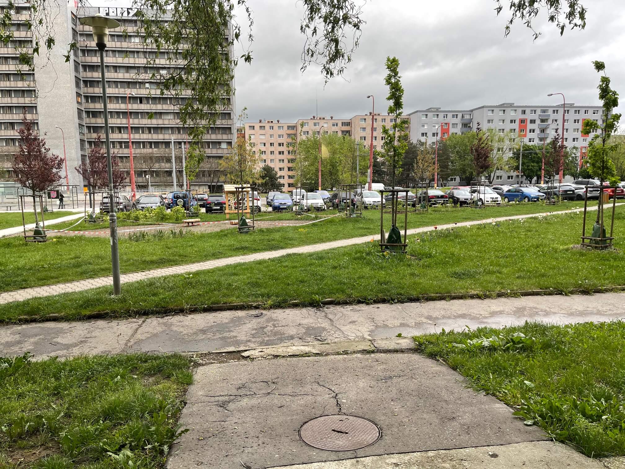 Predané: Exkluzívne na predaj zrekonštruovaný 2 izbový byt, 48m2, Fedáková 12, Dúbravka, pri OC Saratov-4