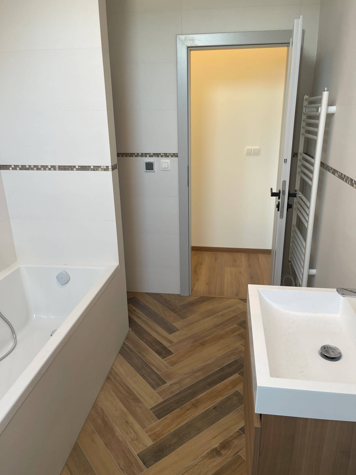 PREDANE: NA PREDAJ NOVOSTAVBA,2 IZBOVÝ BYT V MALACKÁCH, KUKUČÍNOVÁ ULICA, 56,64M2, TERASA 9,7M2,2X PARKOVANIE-17