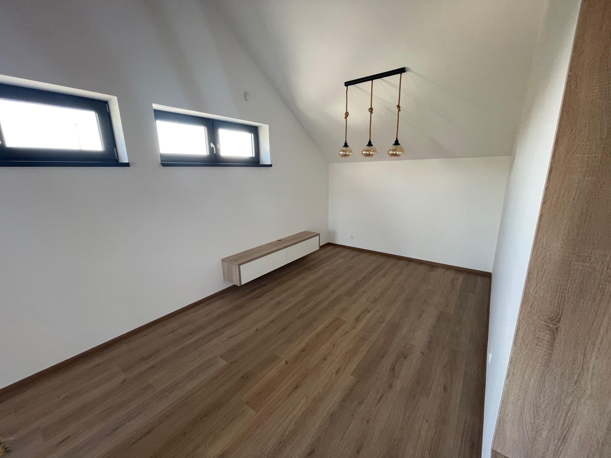 PREDANE: NA PREDAJ NOVOSTAVBA,2 IZBOVÝ BYT V MALACKÁCH, KUKUČÍNOVÁ ULICA, 56,64M2, TERASA 9,7M2,2X PARKOVANIE-11