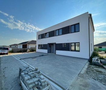 Predané: Skoladovaný: Exkluzívne posledný 4 izbový Rodinný dom, 2 poschodový, úžitková 96,43m2, pozemok 230m2, Figová Miloslavov,-0