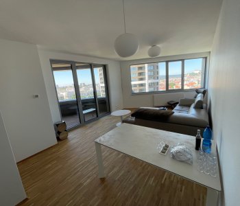 Predaný: 3 IZBOVÝ BYT V SKY PARKU, III VEŽA, 15 POSCHODIE, ÚŽITKOVÁ 90,26 M2, LOGGIA 8 M2, PARKOVACIE MIESTO, KOBKA-0