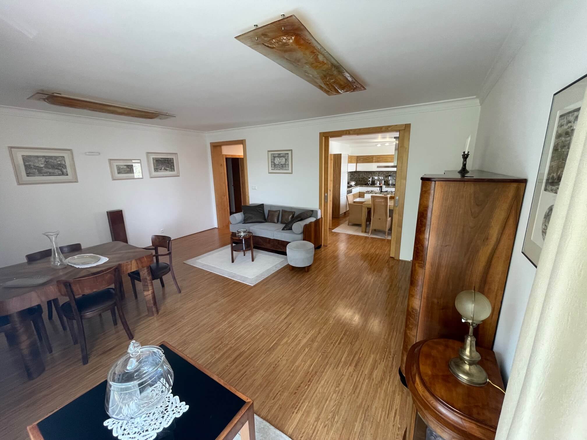 Predané: 4 IZBOVÝ BYT V Šamoríne, centre, 2 POSCHODIE, ÚŽITKOVÁ 145,20M2, BALKÓN 6M2, 2x PARKOVACIE MIESTO,-0