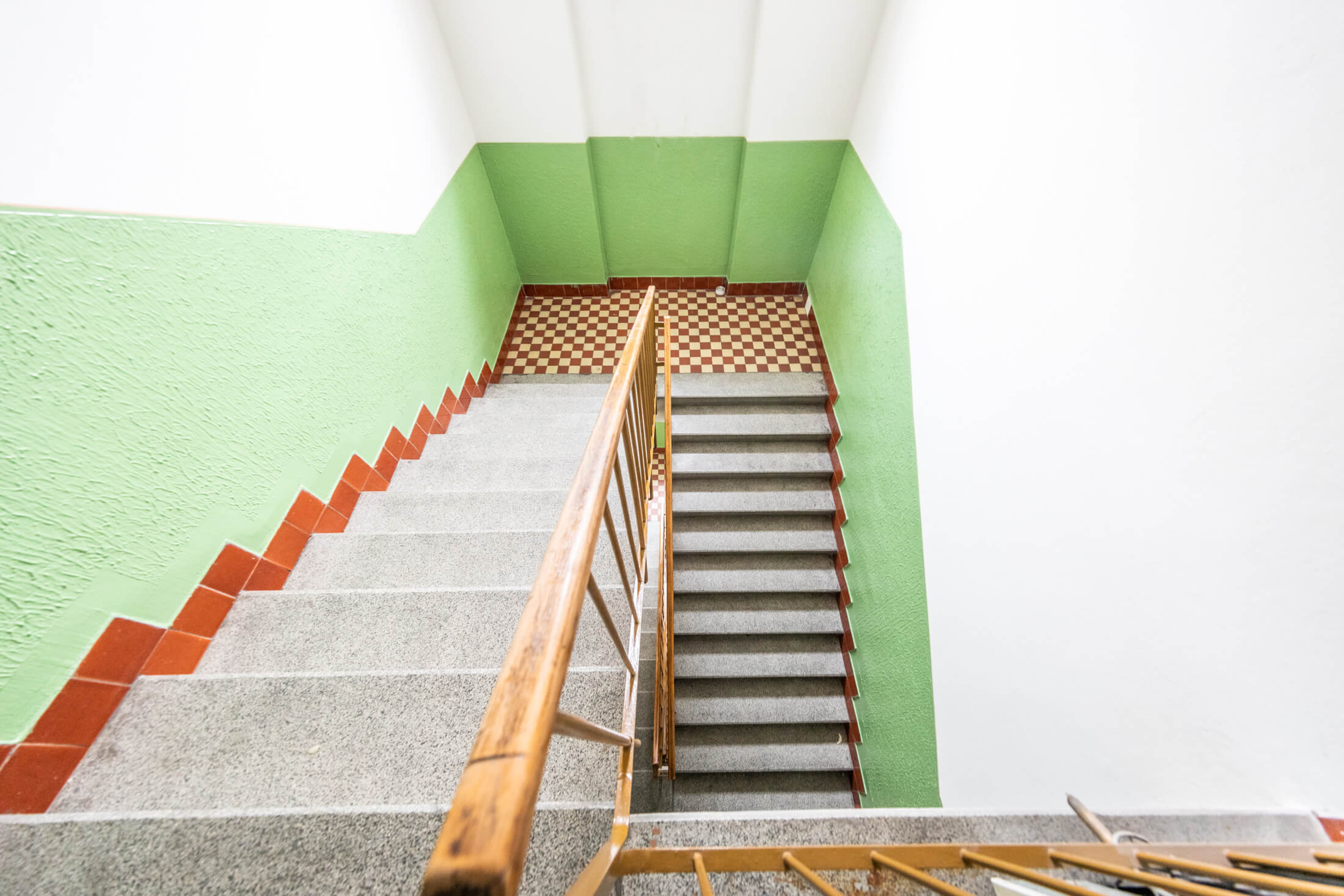 Predaný: Exkluzívne na predaj 4 izbový byt, pôvodny stav, 92m2, Zahradnícka 52 – Ružinov-7
