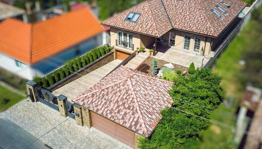 Predané: Rodinná Vila 6 izbová, úžitková 650m2, 3 podlažia, pozemok 1008m2, Lučenec – Opatová-0