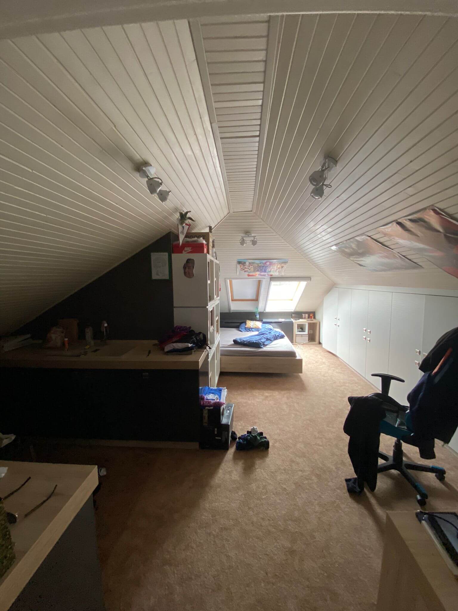 Predané: Rodinná Vila 6 izbová, úžitková 650m2, 3 podlažia, pozemok 1008m2, Lučenec – Opatová-54