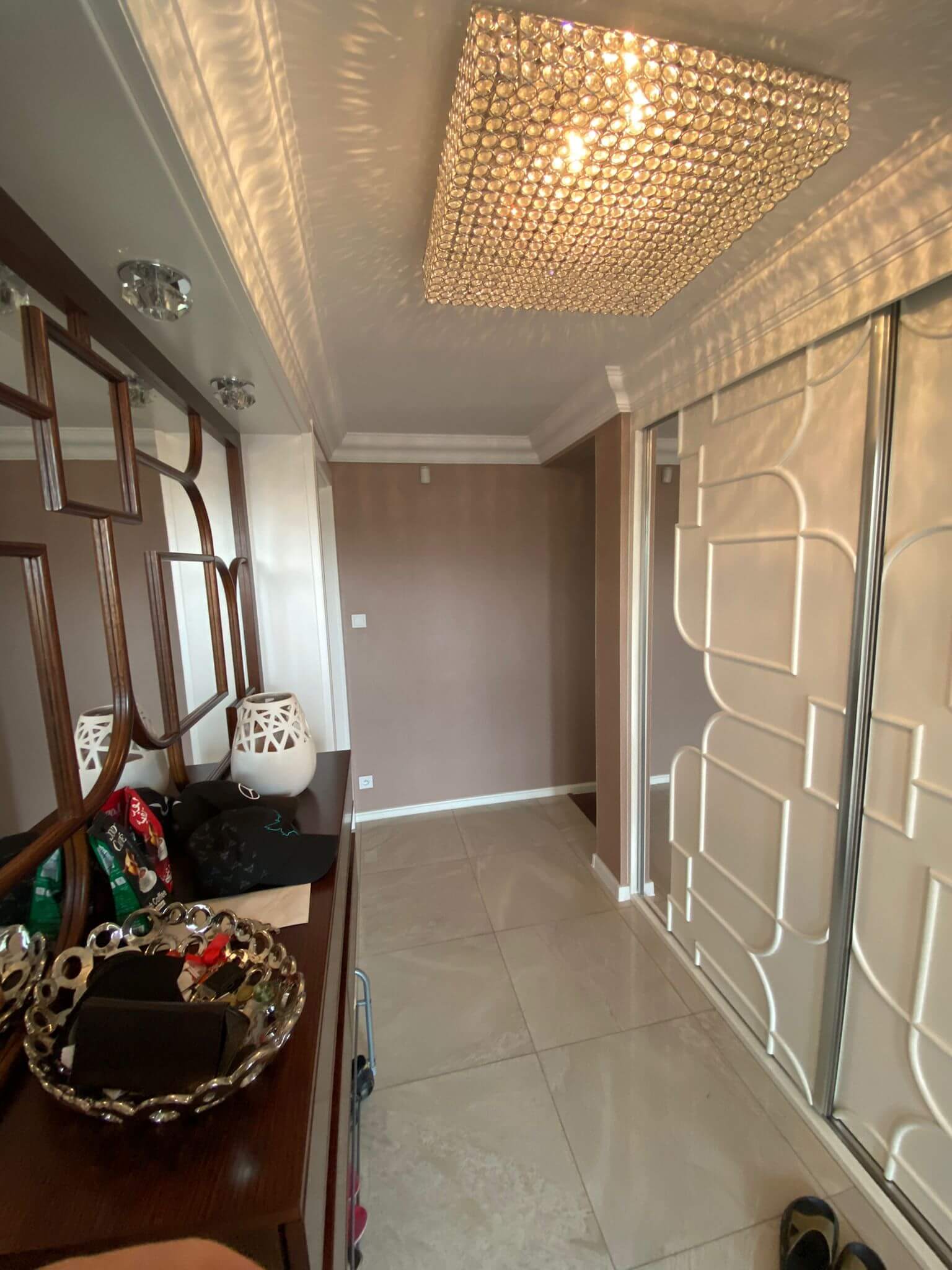 Predané: Rodinná Vila 6 izbová, úžitková 650m2, 3 podlažia, pozemok 1008m2, Lučenec – Opatová-29