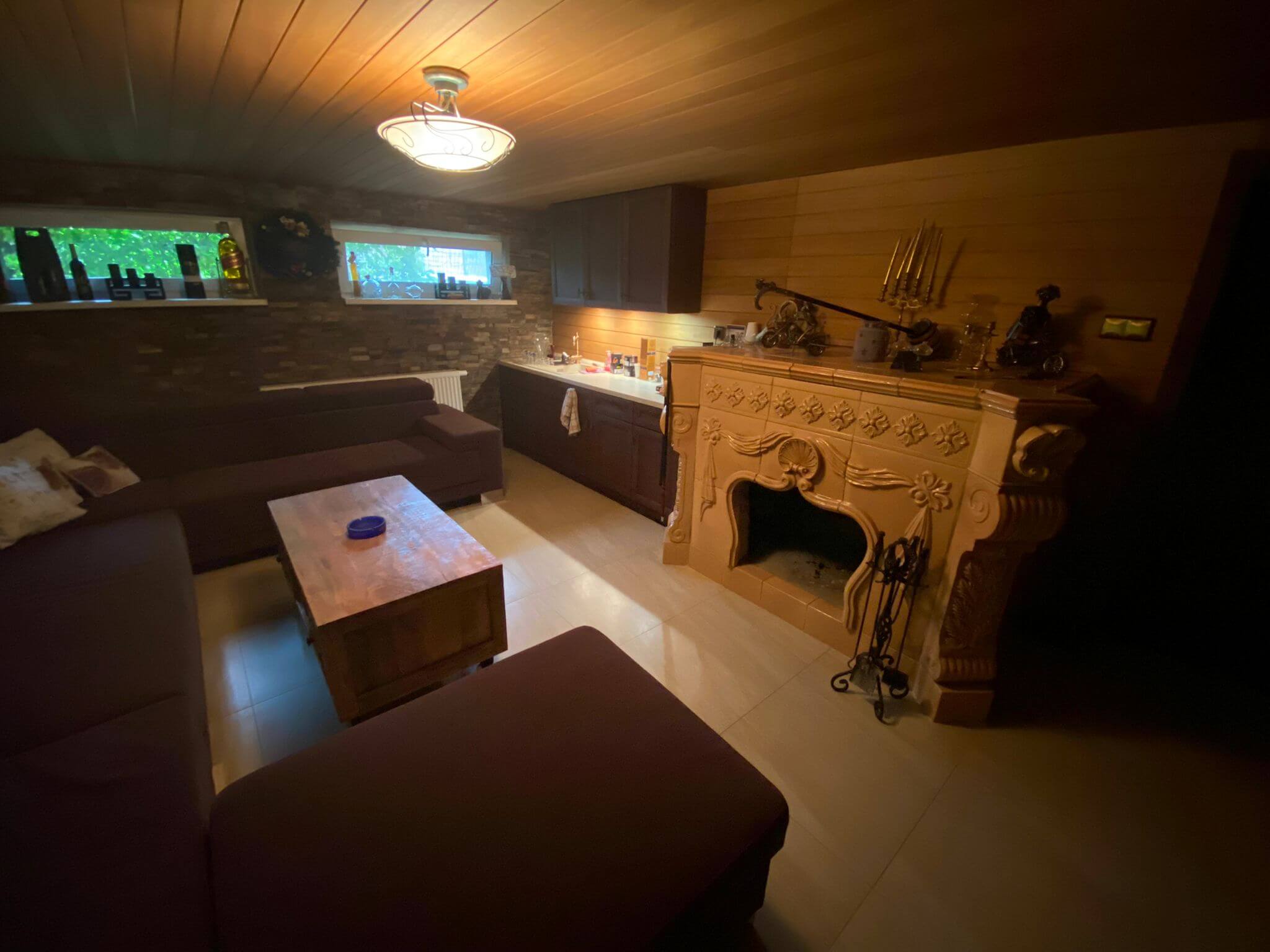 Predané: Rodinná Vila 6 izbová, úžitková 650m2, 3 podlažia, pozemok 1008m2, Lučenec – Opatová-56