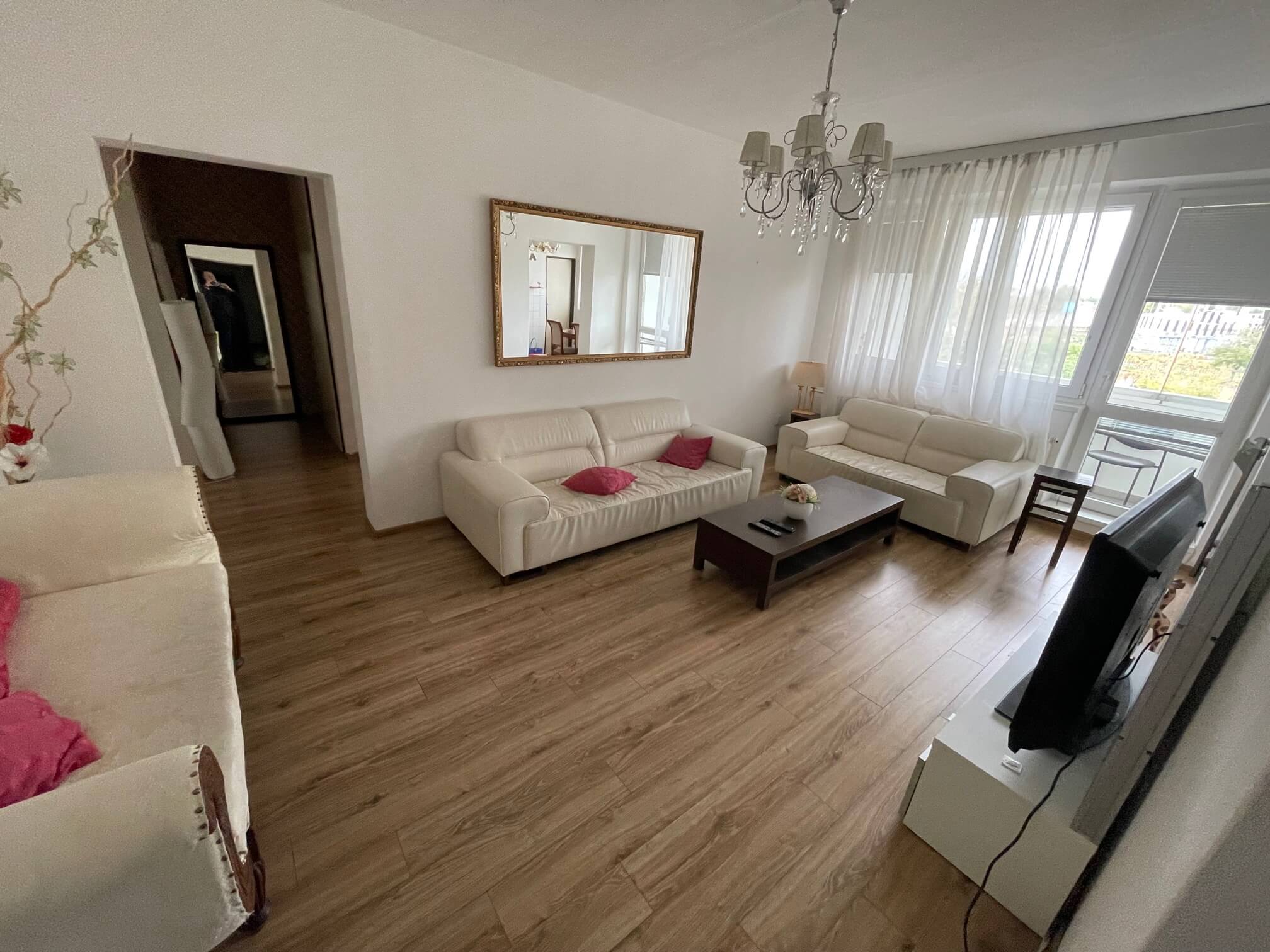 Prenajaté: Exkluzívne na prenájom 3 izbový byt, 83m2, 2x loggia 4,5m2, Karolovka, Janotová 8-26