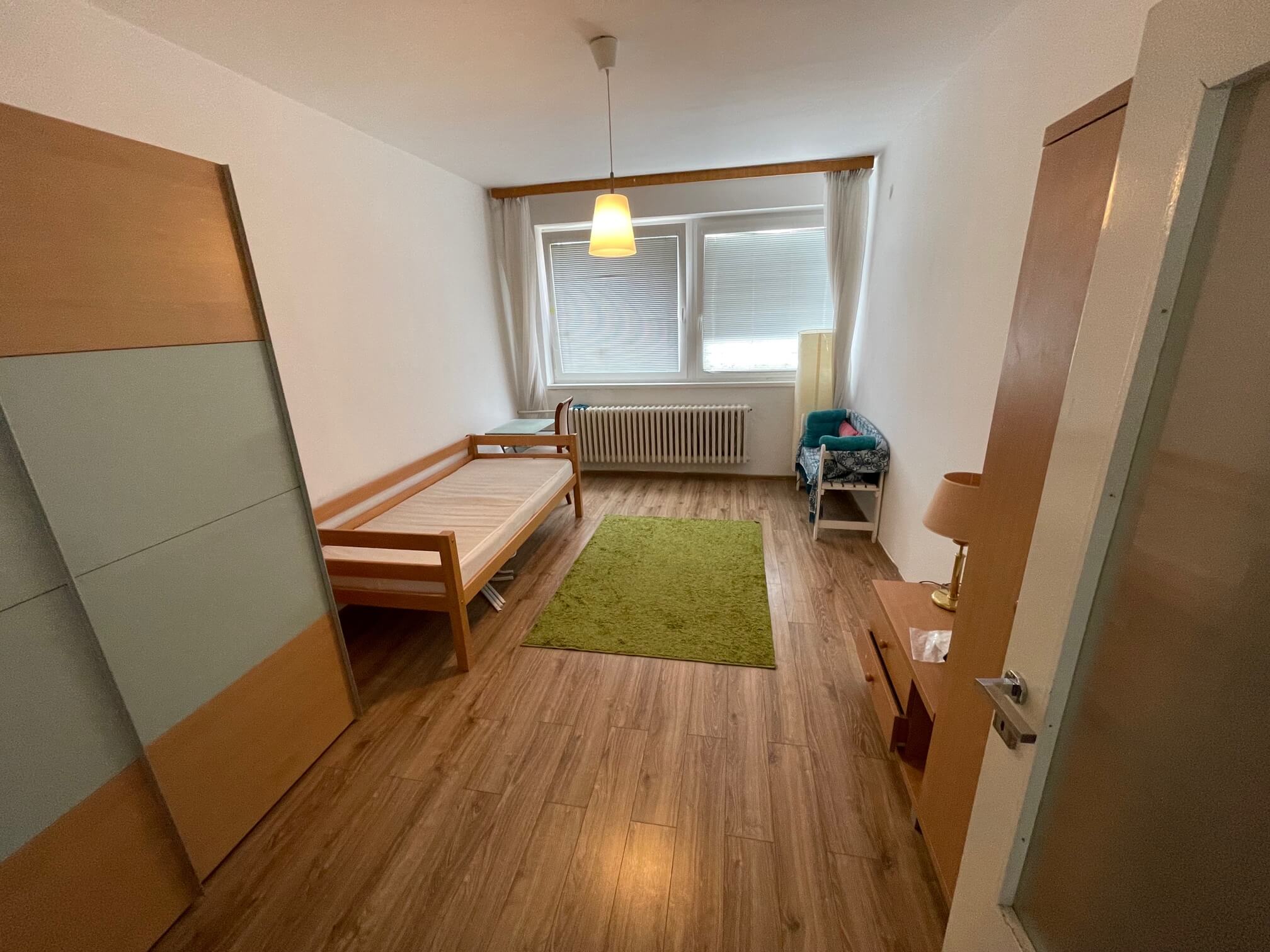 Prenajaté: Exkluzívne na prenájom 3 izbový byt, 83m2, 2x loggia 4,5m2, Karolovka, Janotová 8-13