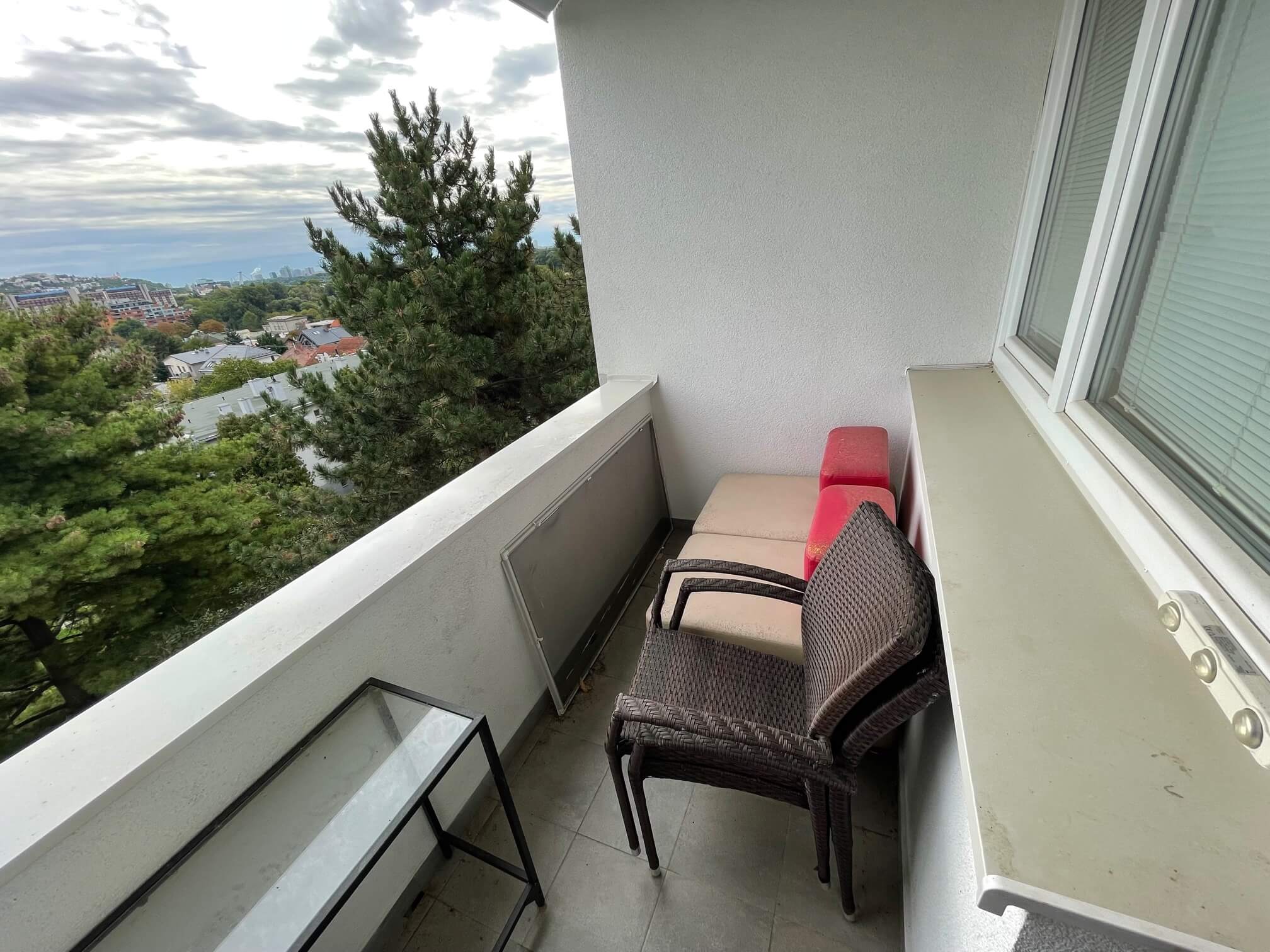 Prenajaté: Exkluzívne na prenájom 3 izbový byt, 83m2, 2x loggia 4,5m2, Karolovka, Janotová 8-8
