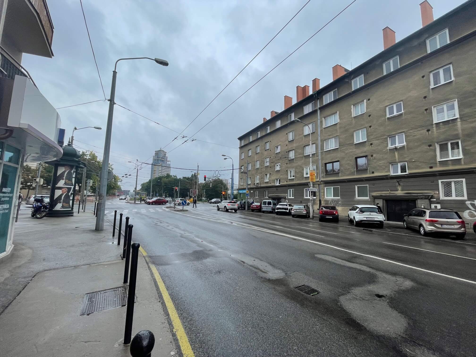 Predaný: Exkluzívne na predaj 4 izbový byt, pôvodny stav, 92m2, Zahradnícka 52 – Ružinov-39