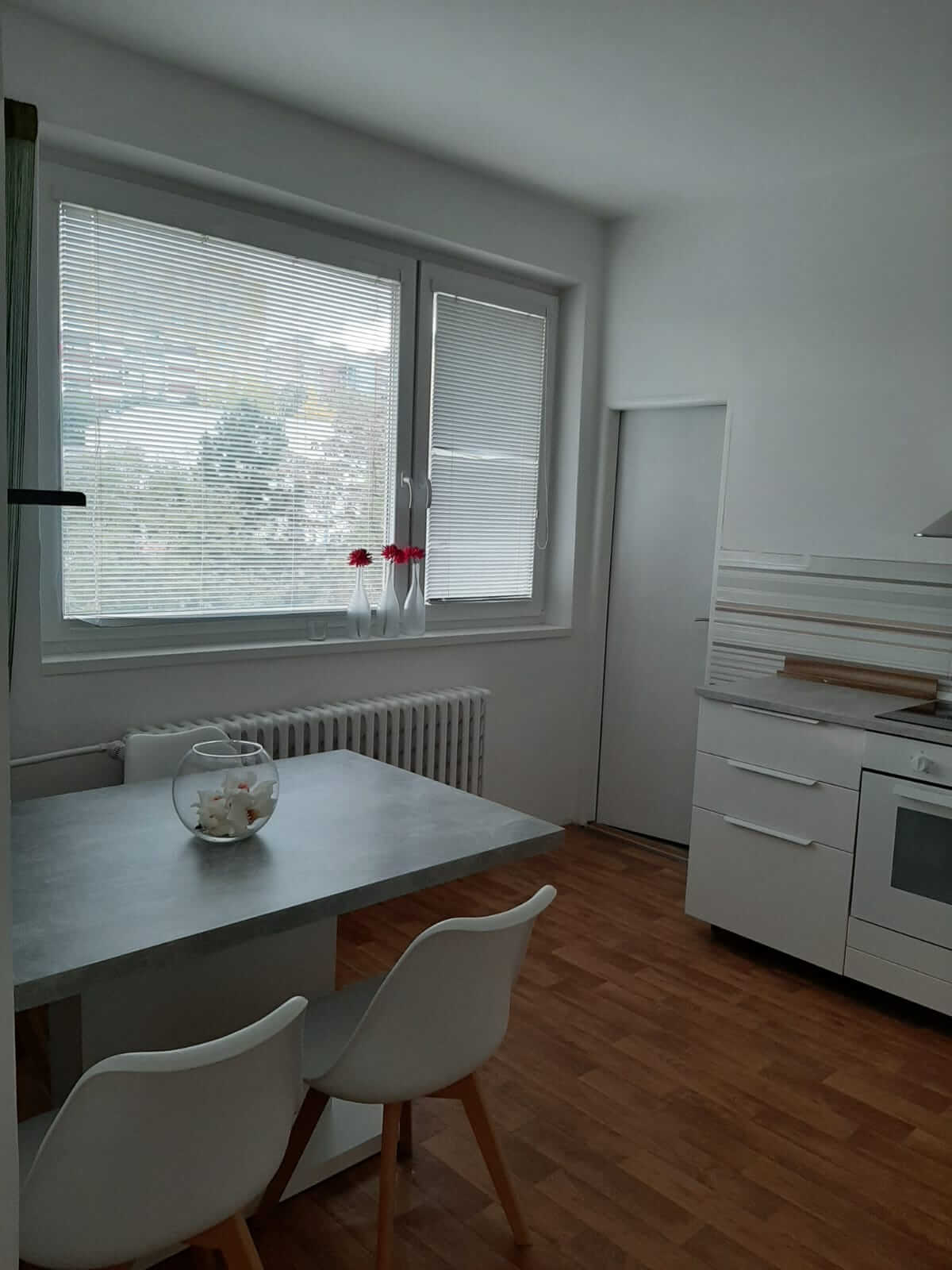 Prenajaté: Exkluzívne na prenájom 3 izbový byt, 83m2, 2x loggia 4,5m2, Karolovka, Janotová 8-3